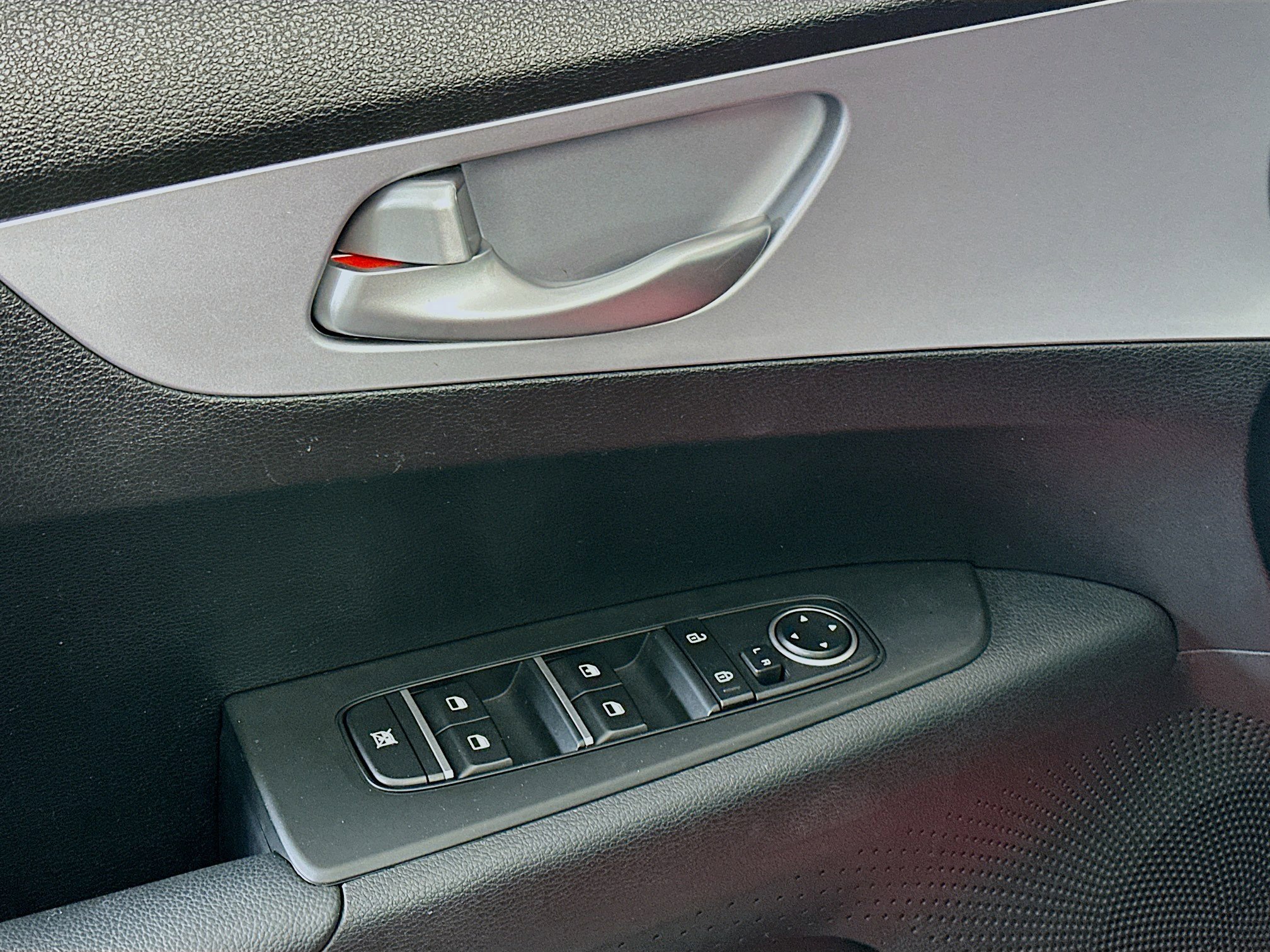 Used 2024 Kia Forte LXS image 15