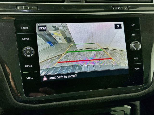 Certified 2024 Volkswagen Tiguan SEL R-Line AWD/4WD image 15