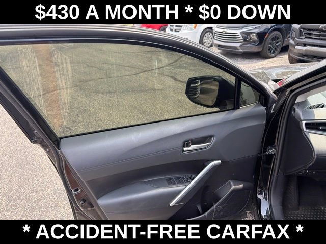 Used 2023 Toyota Corolla Cross XLE w/ Convenience Package AWD/4WD image 12