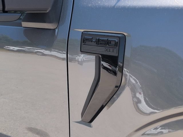 New 2026 Ford F150 XLT w/ XLT Black Appearance Package AWD/4WD image 12