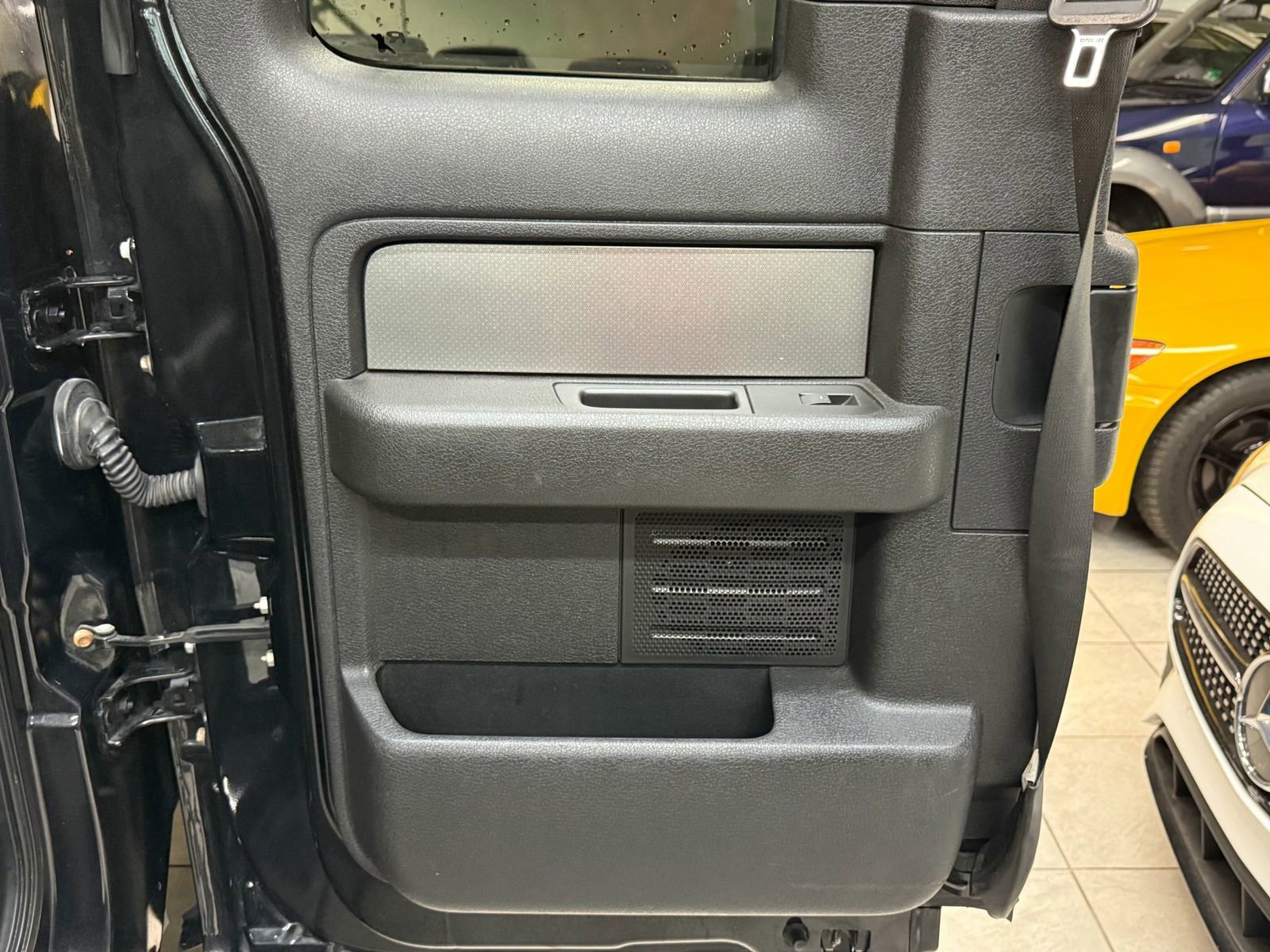 Used 2010 Ford F150 Raptor AWD/4WD image 18