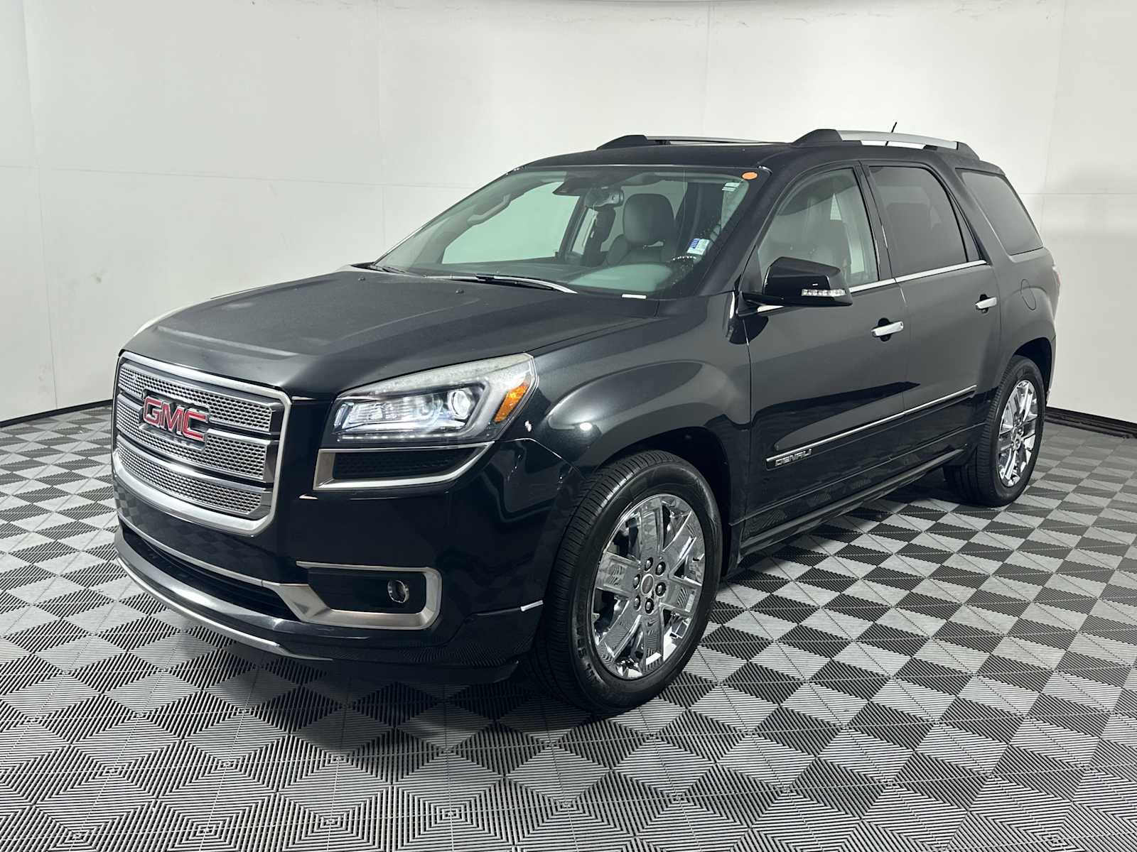 Used 2015 GMC Acadia Denali FWD image 3
