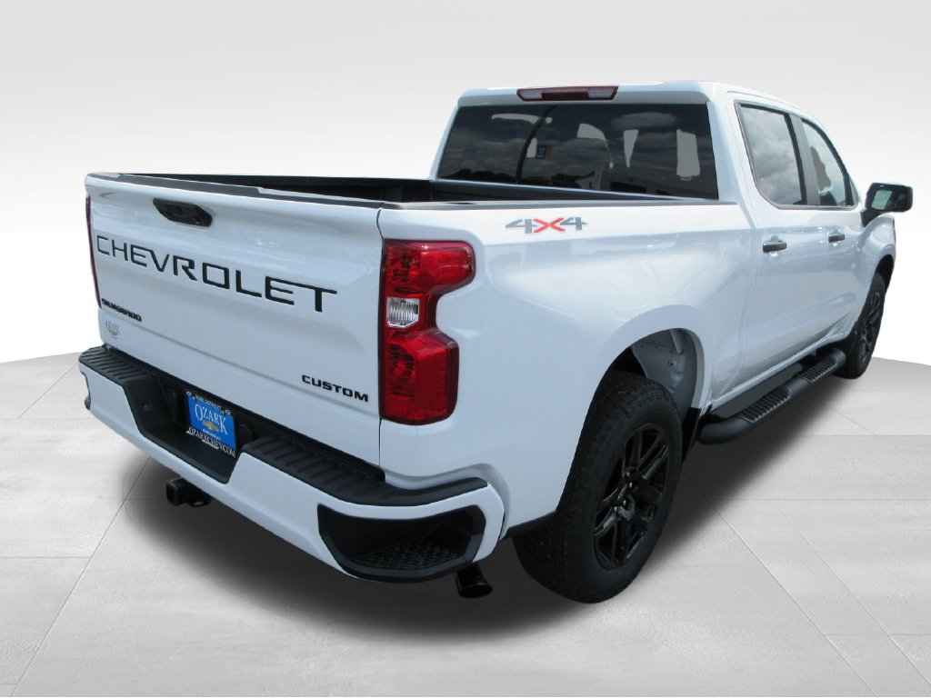 New 2026 Chevrolet Silverado 1500 Custom w/ Turbomax Blackout Package AWD/4WD image 6
