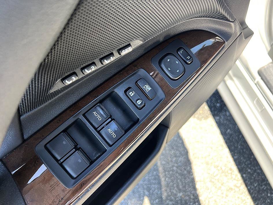 Used 2012 Lexus IS 250C w/ Luxury Pkg RWD image 20