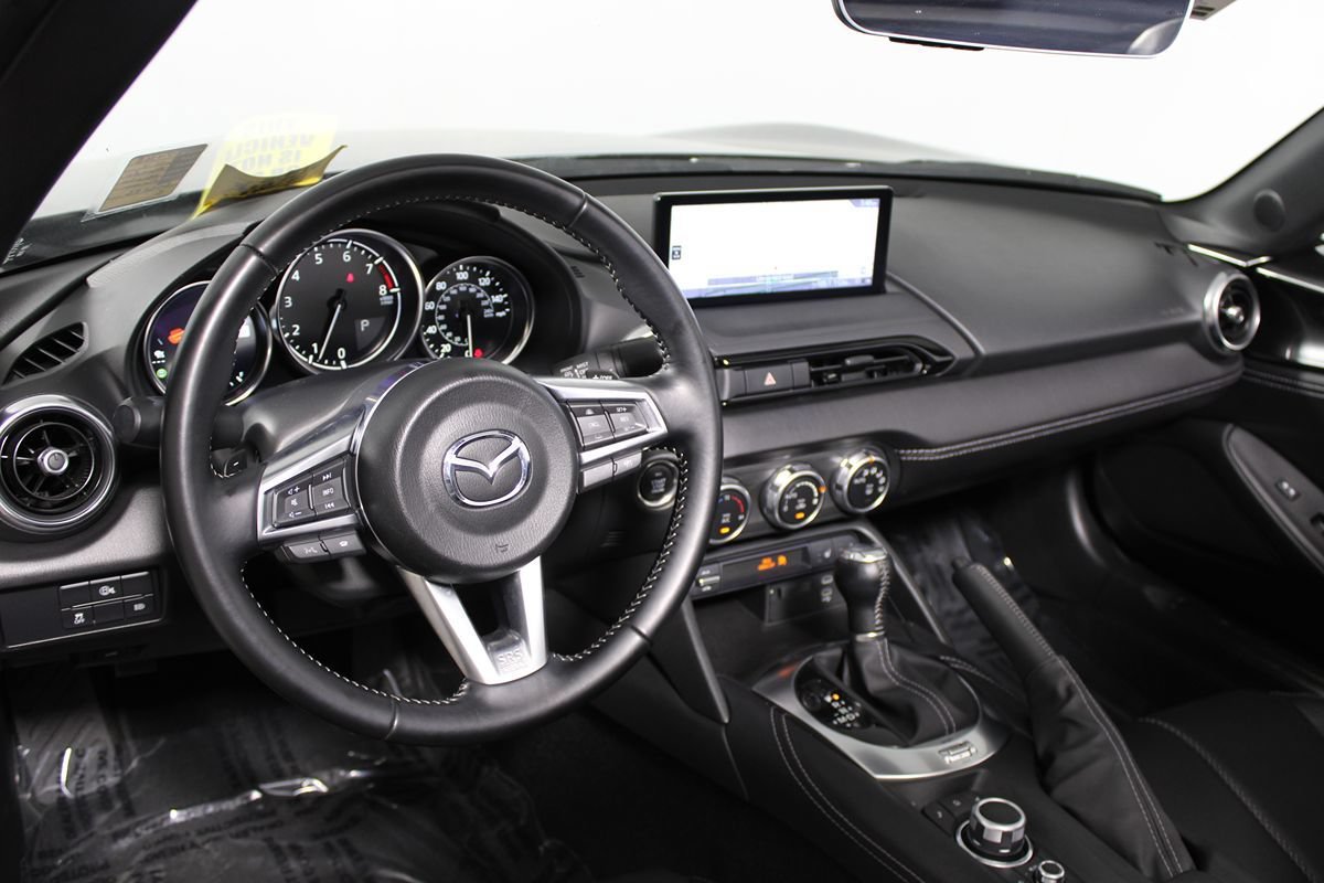 Used 2024 MAZDA MX-5 Miata RF Grand Touring RWD image 17