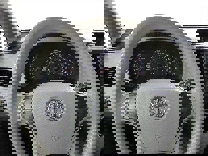 Used 2014 Toyota Sienna L image 9