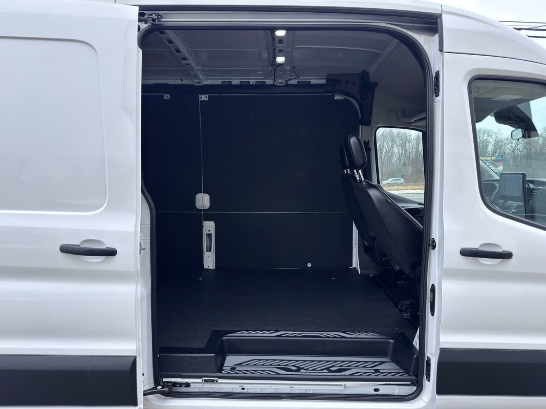 Used 2025 Ford Transit 350 Medium Roof AWD w/ Interior Upgrade Package image 33