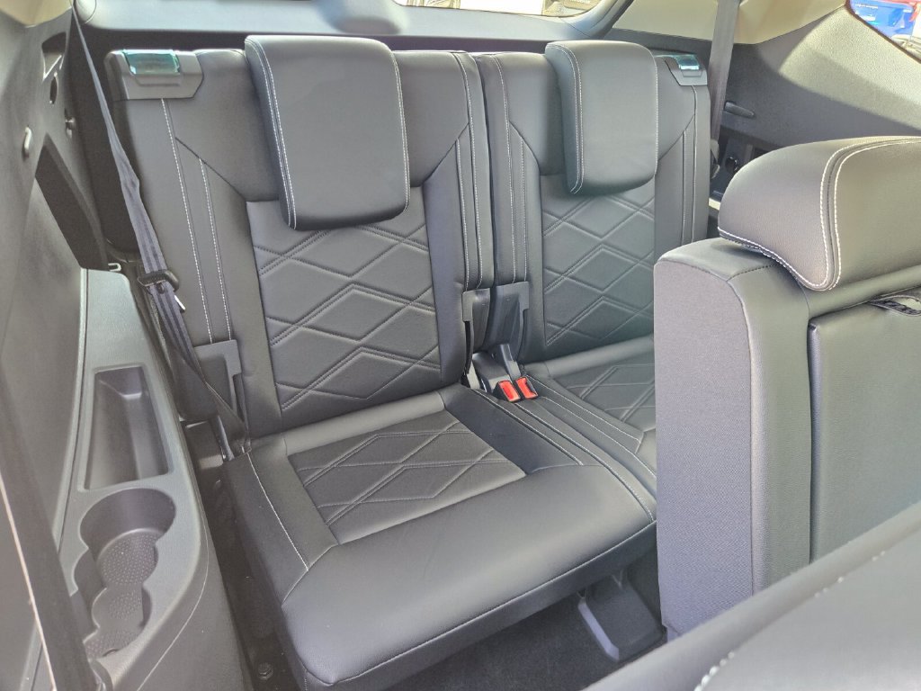 Certified 2026 Volkswagen Atlas SE w/ Panoramic Sunroof Package FWD image 15