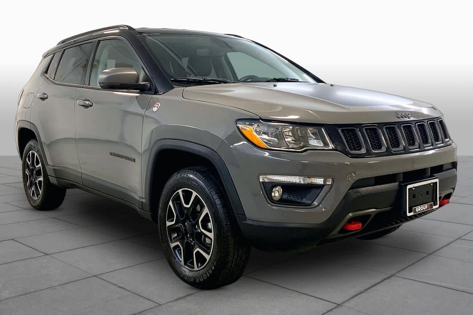 Used 2019 Jeep Compass Trailhawk AWD/4WD image 2