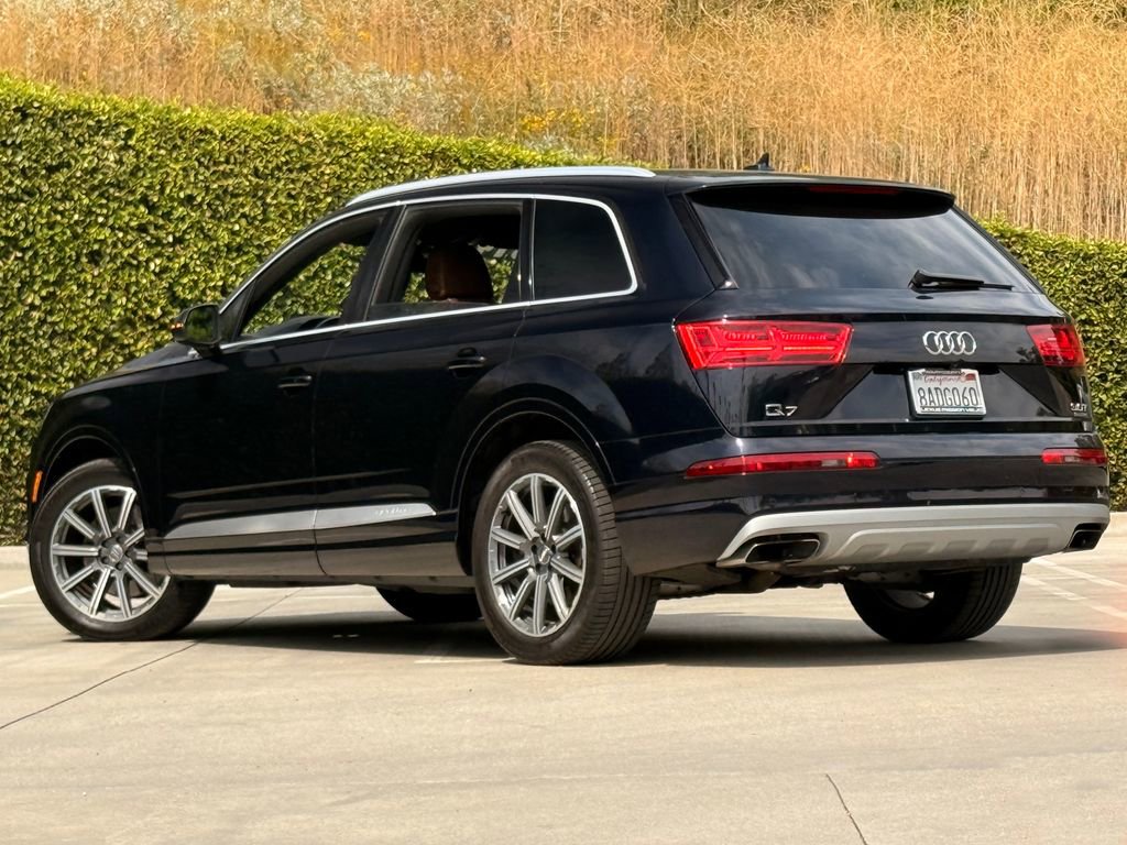 Used 2018 Audi Q7 3.0T Premium Plus image 2