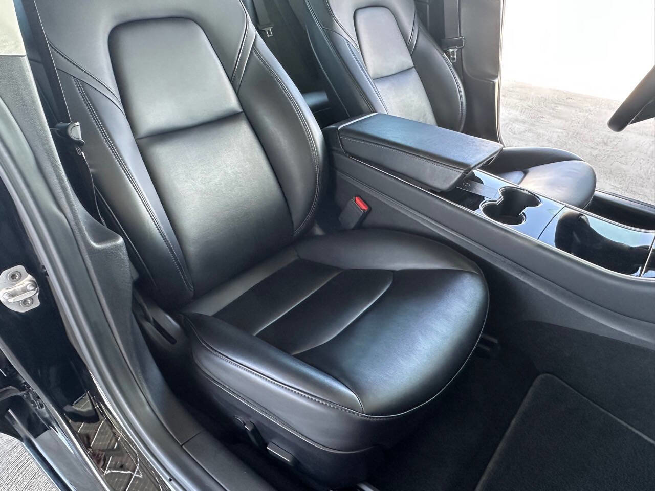 Used 2019 Tesla Model 3 Long Range AWD/4WD image 17