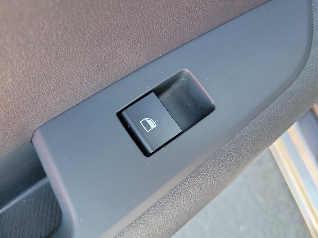 Used 2023 Kia Niro EX FWD image 18