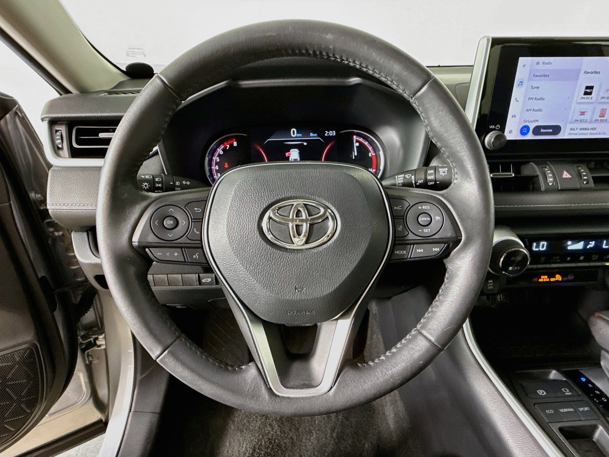 Used 2023 Toyota RAV4 XLE Premium FWD image 11