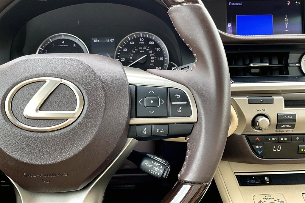 Used 2017 Lexus ES 350 w/ Premium Package FWD image 19