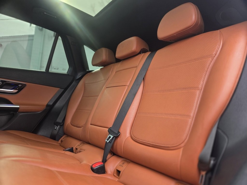 Used 2023 Mercedes-Benz GLC 300 4MATIC image 21