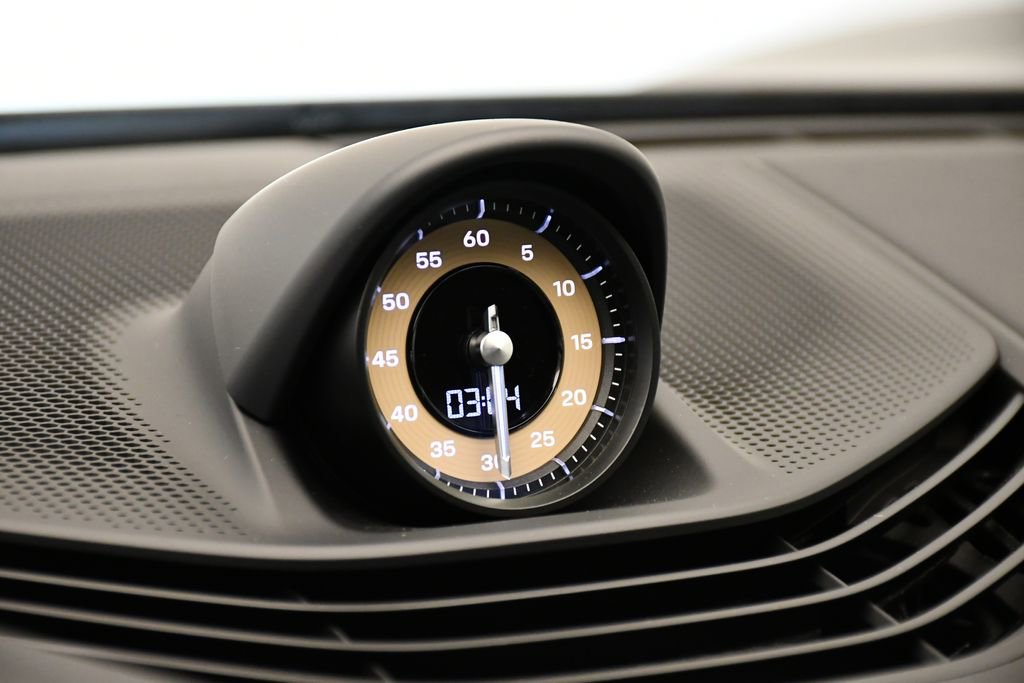 Certified 2025 Porsche Taycan 4S image 31