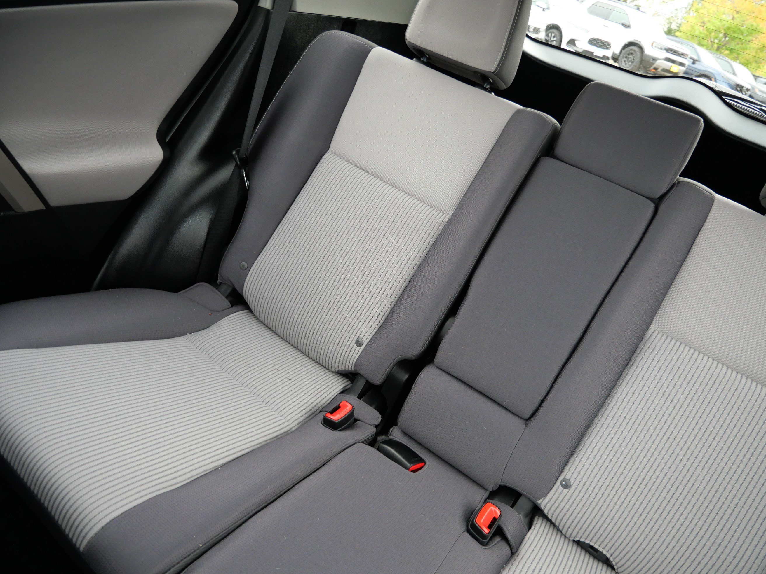 Used 2014 Toyota RAV4 XLE FWD image 12