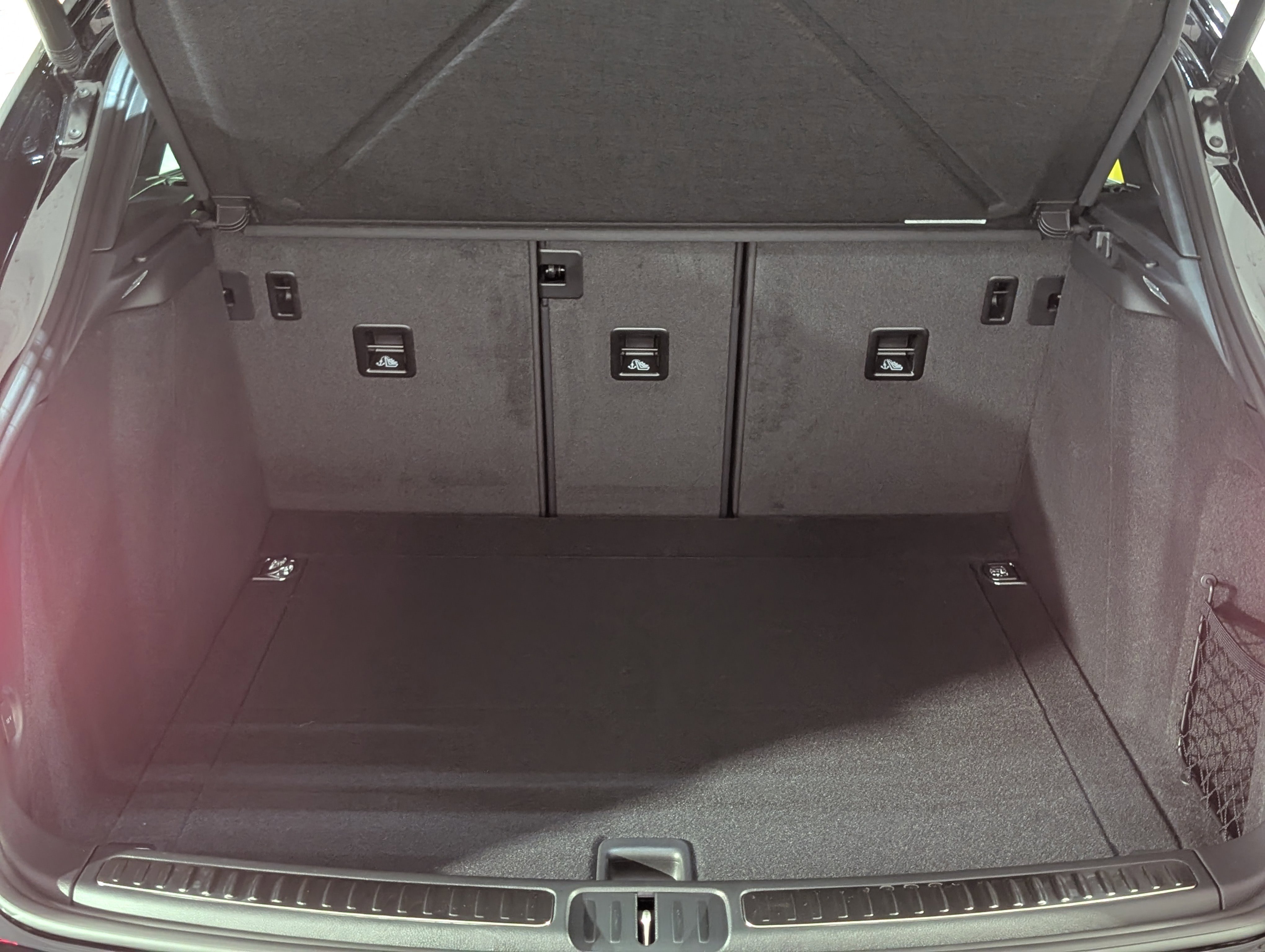 New 2026 Porsche Macan image 24