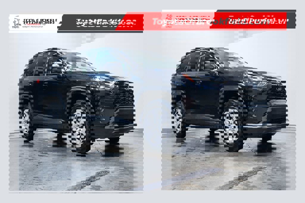 Used 2024 Toyota RAV4 LE image 1