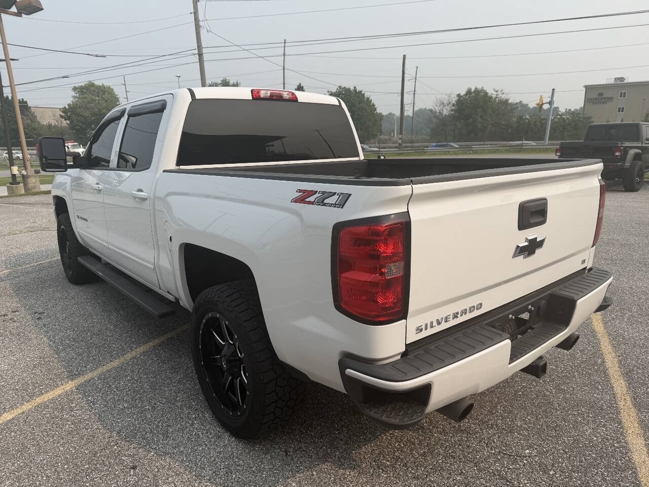 Used 2018 Chevrolet Silverado 1500 LT w/ LPO, Essentials Package AWD/4WD image 7