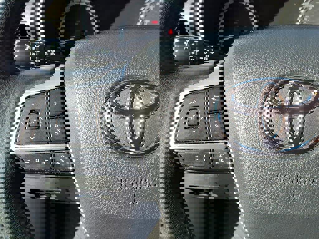 Used 2023 Toyota Highlander XLE image 23