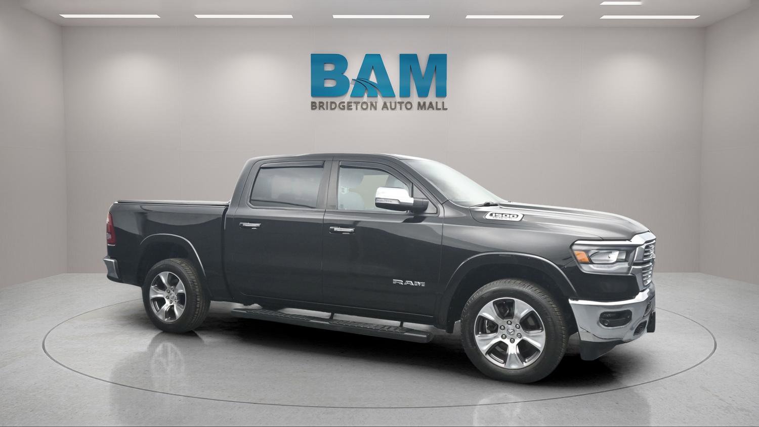 Used 2019 RAM 1500 Laramie image 2