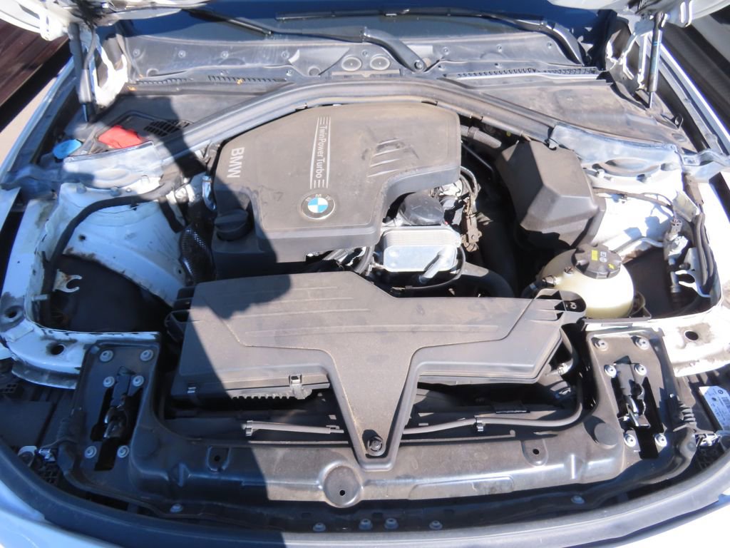 Used 2018 BMW 320i Sedan image 13