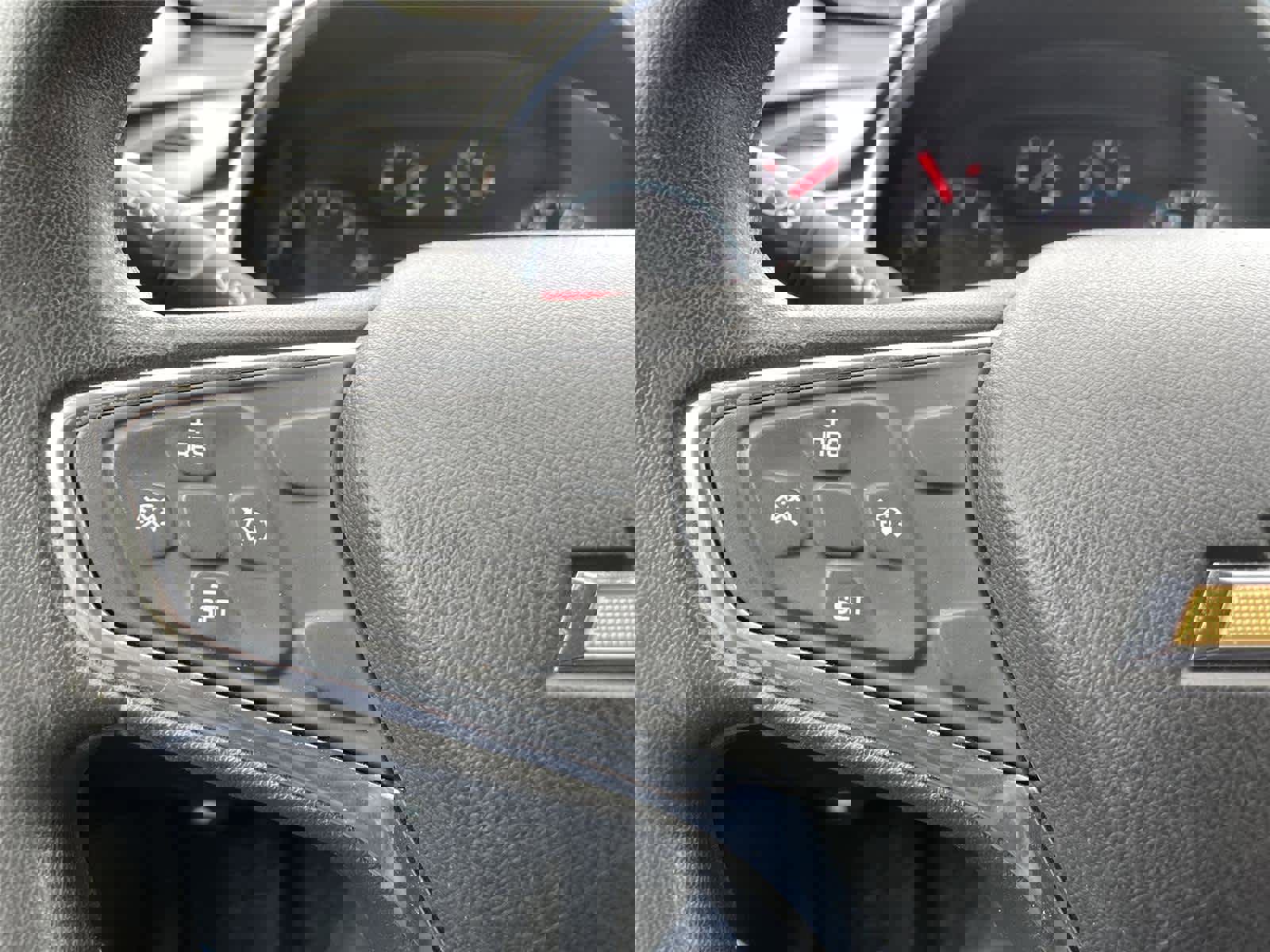 Used 2017 Chevrolet Malibu LT image 18