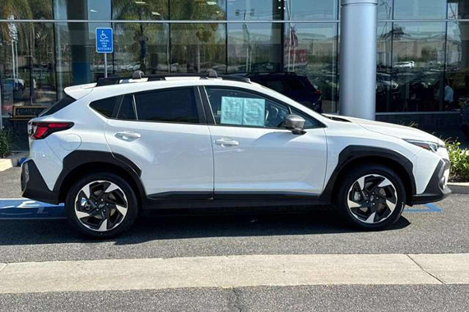 Certified 2024 Subaru Crosstrek 2.5i Limited w/ Crosstrek Mirror Package AWD/4WD image 3
