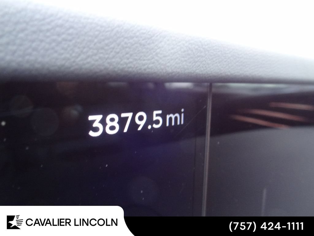 Used 2026 Lincoln Nautilus Premier w/ Equipment Group 102A AWD/4WD image 7