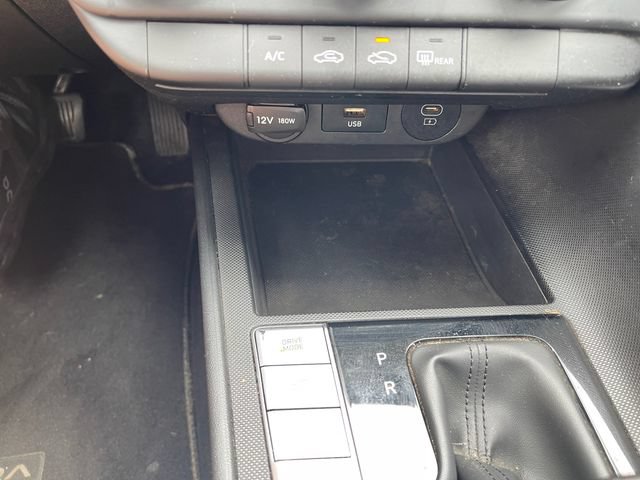 Used 2024 Hyundai Elantra SE FWD image 20