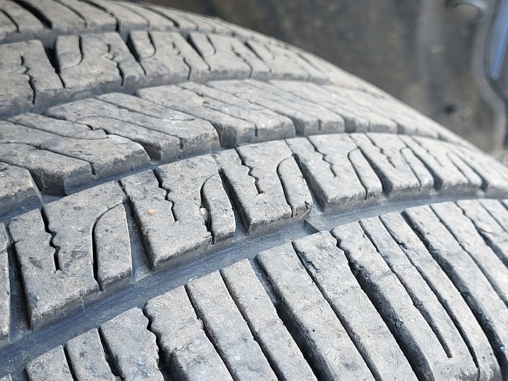 Used 2019 Toyota Camry XSE image 11