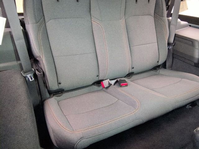 Used 2025 Jeep Wrangler Sport image 23