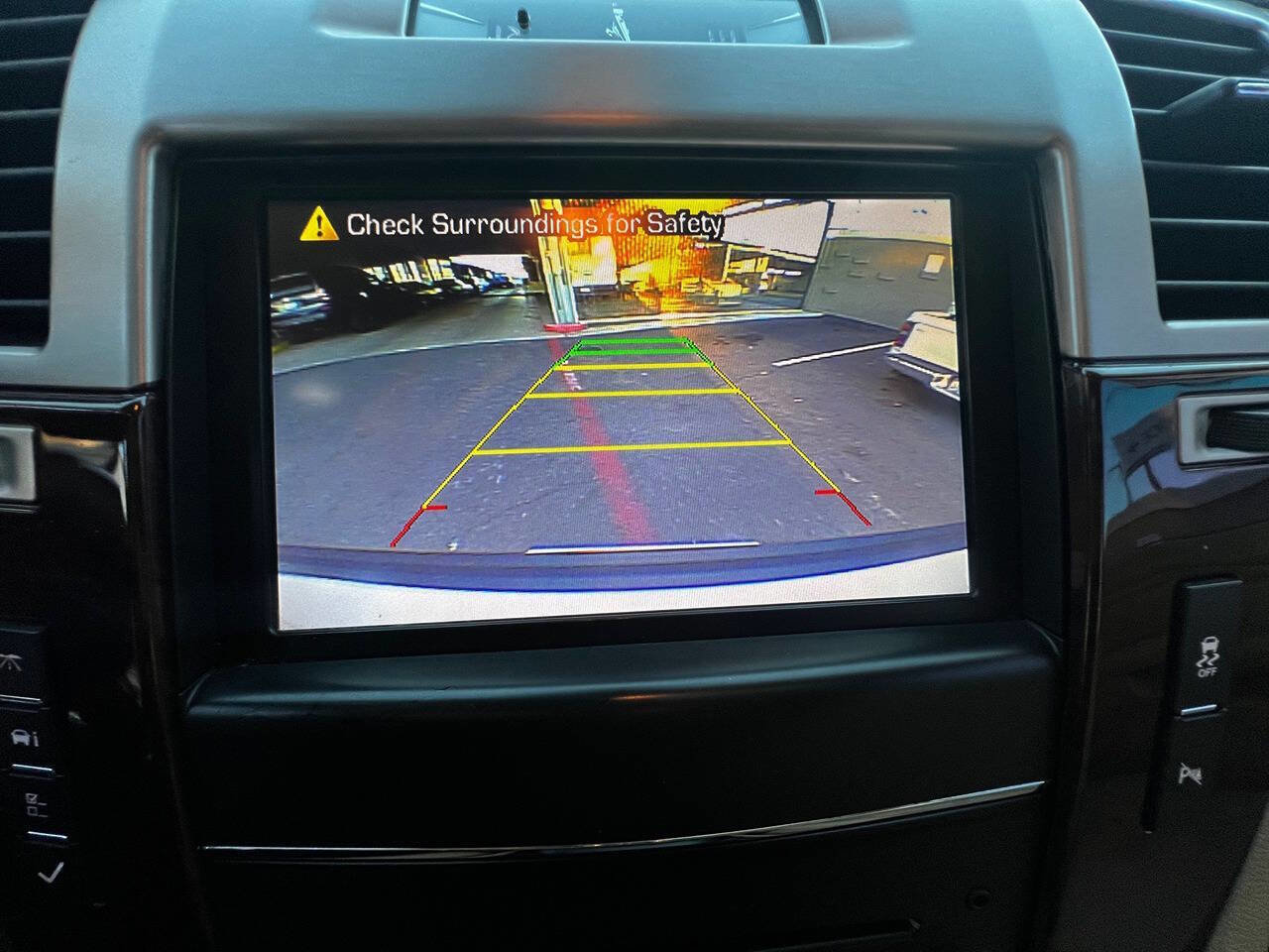 Used 2014 Cadillac Escalade Premium image 28