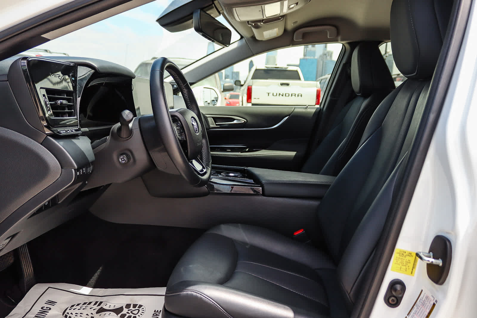 Used 2022 Toyota Mirai w/ Advanced Technology Package RWD image 17