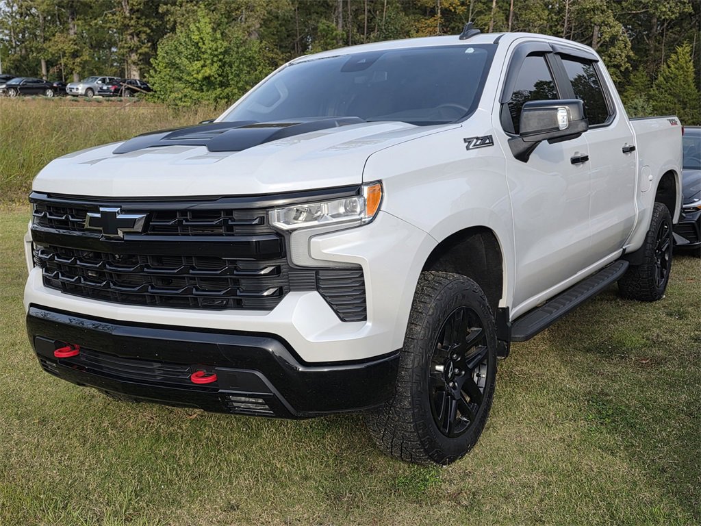 Used 2023 Chevrolet Silverado 1500 LT Trail Boss w/ LT Trail Boss Premium Package image 3