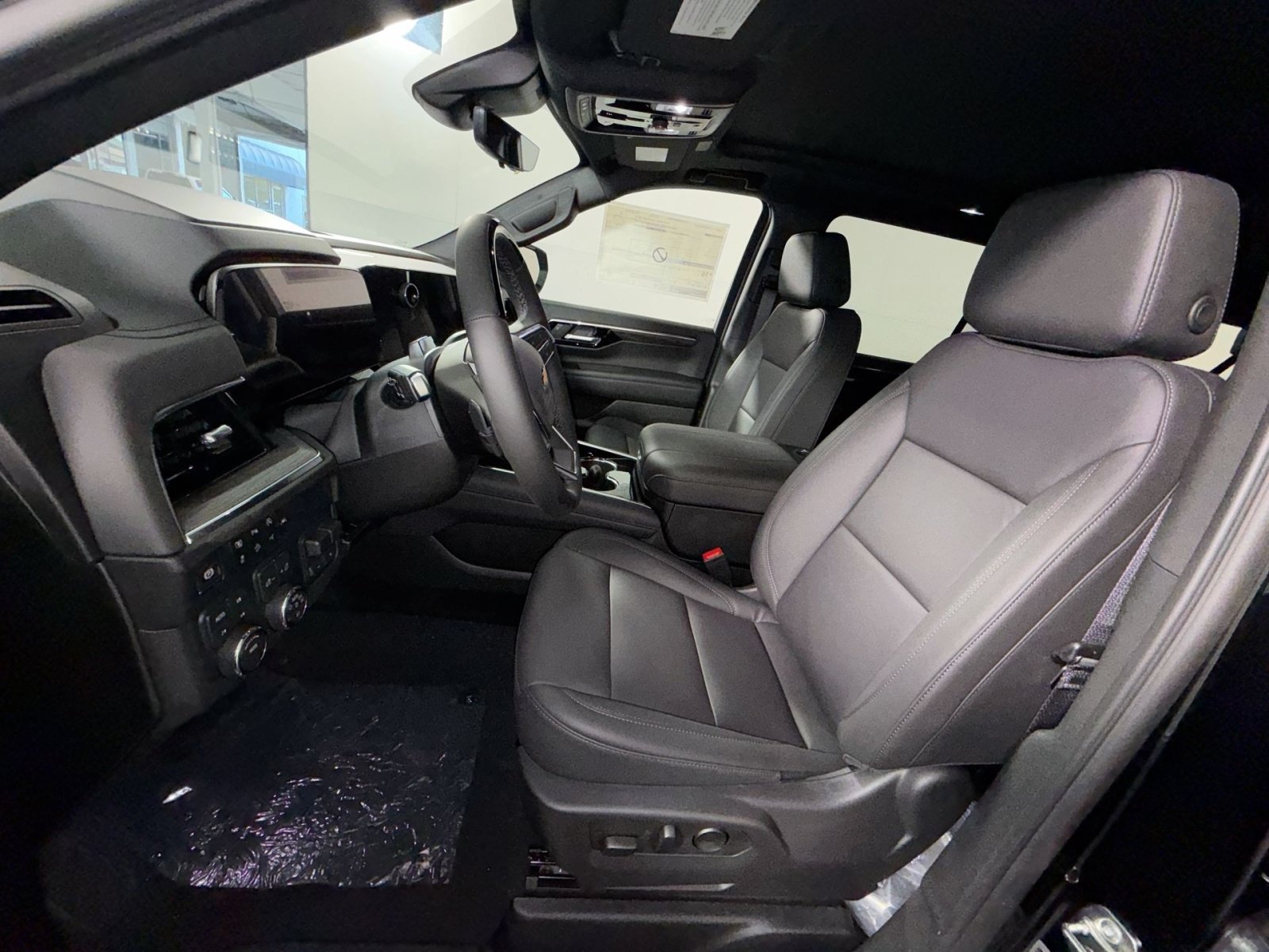 New 2026 Chevrolet Suburban LT w/ Advanced Technology Package AWD/4WD image 13
