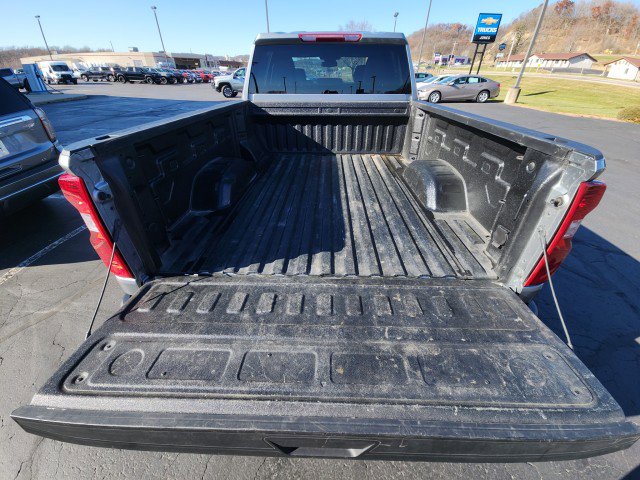 Used 2025 Chevrolet Silverado 2500 Custom w/ Custom Value Package image 18