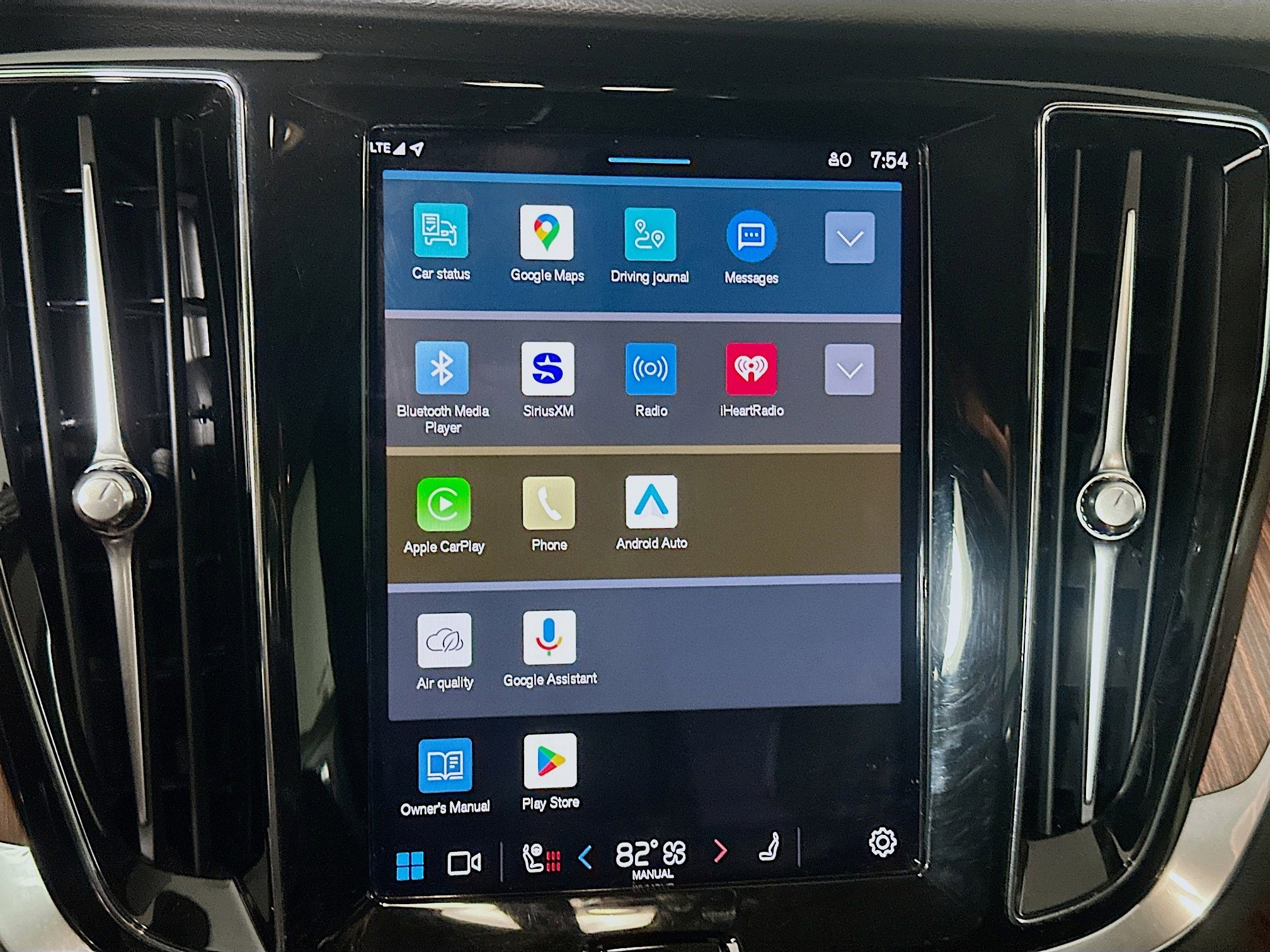 Used 2024 Volvo S60 B5 Plus image 21