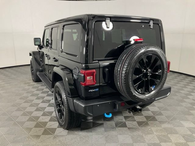 Used 2022 Jeep Wrangler Unlimited Sahara w/ Cold Weather Group AWD/4WD image 4
