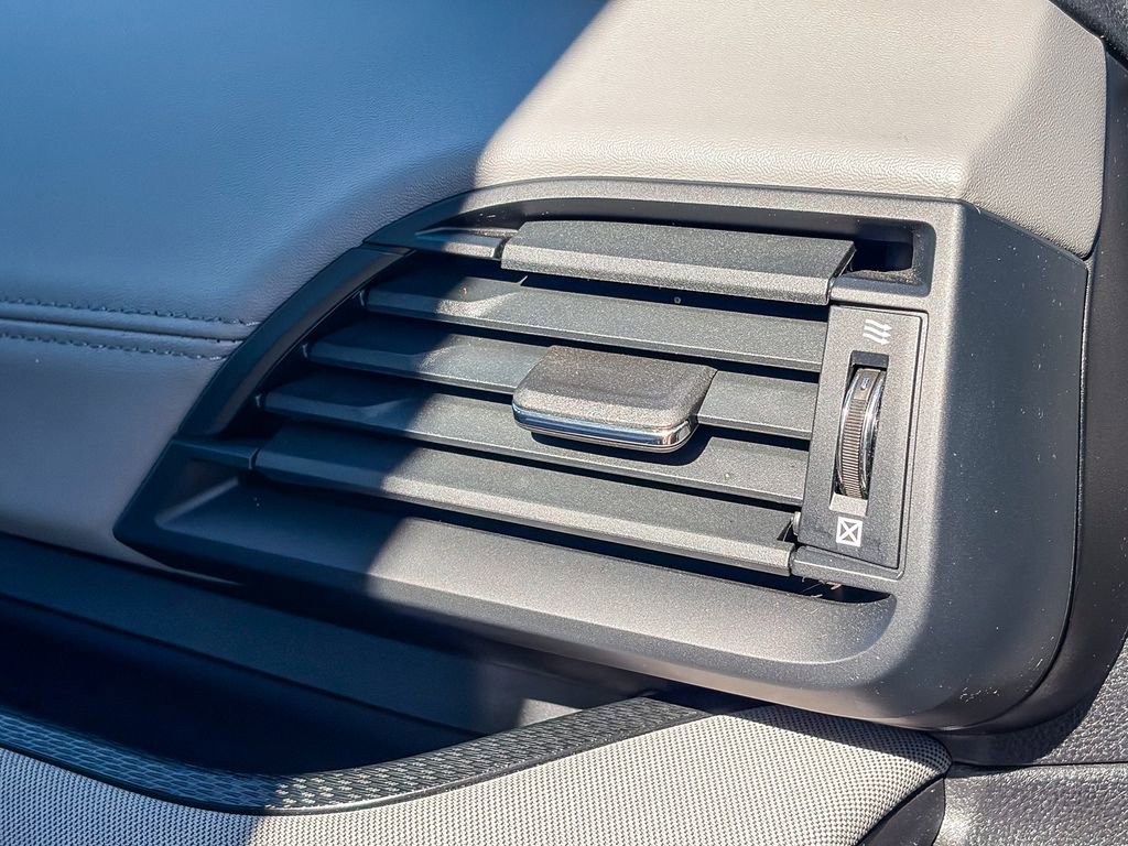 Used 2020 Subaru Legacy image 35