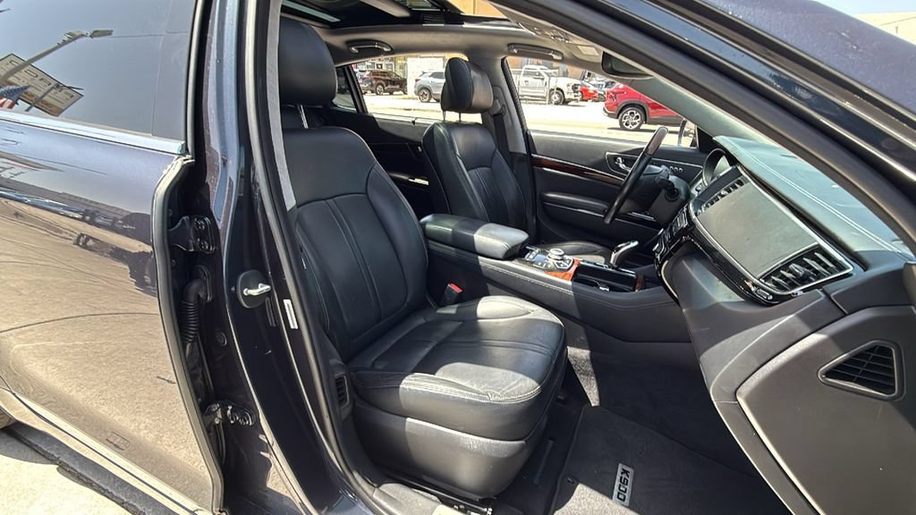 Used 2015 Kia K900 Luxury RWD image 40