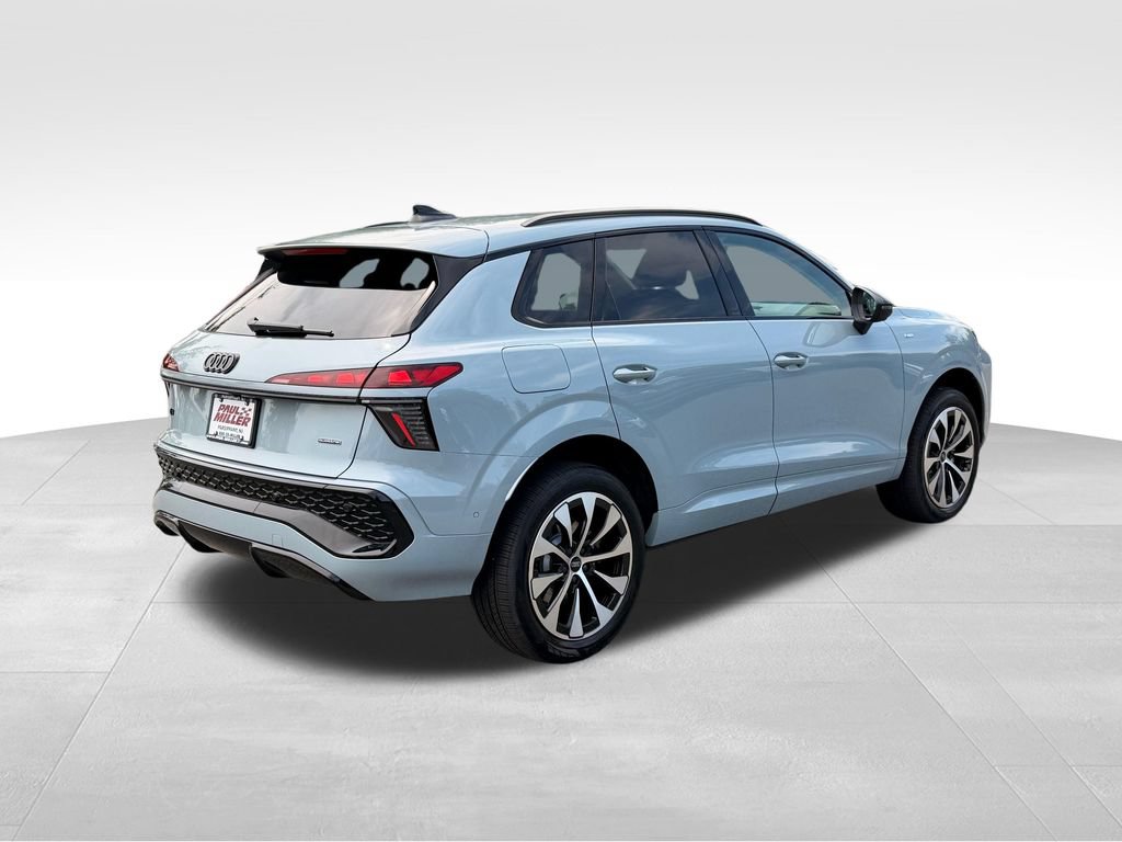 New 2026 Audi Q3 quattro 2.0T AWD/4WD image 7