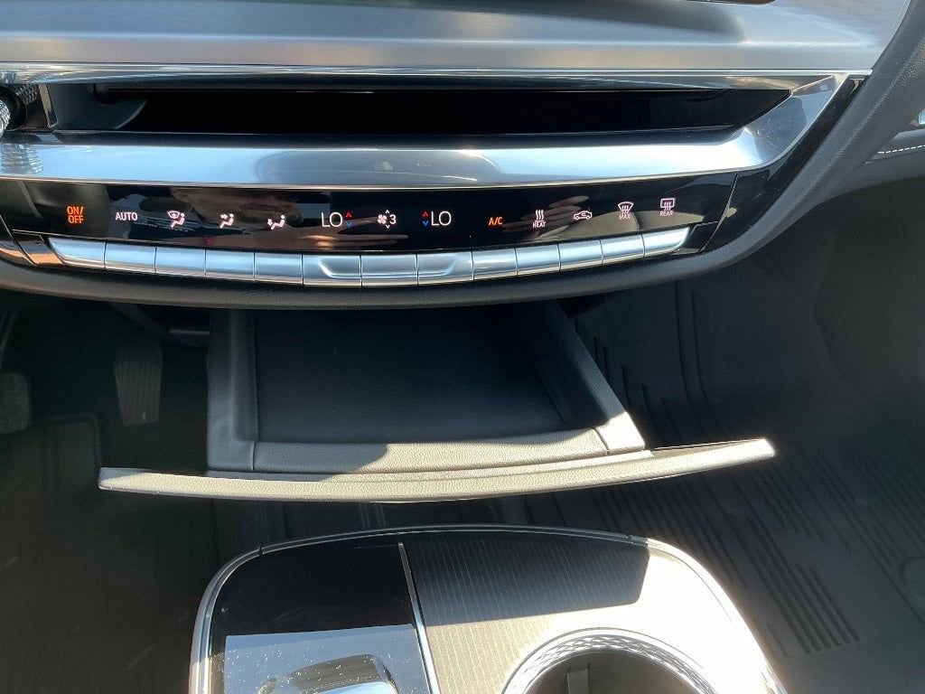 Used 2024 Cadillac Lyriq Luxury image 33