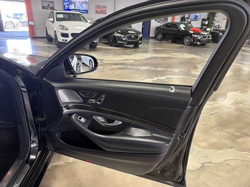 Used 2018 Mercedes-Benz S 450 Sedan image 24