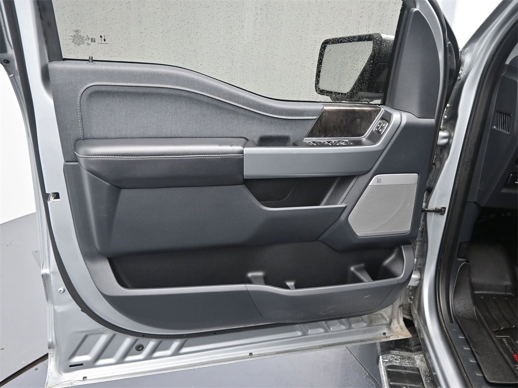 Used 2023 Ford F150 Lariat w/ Max Trailer Tow Package image 18