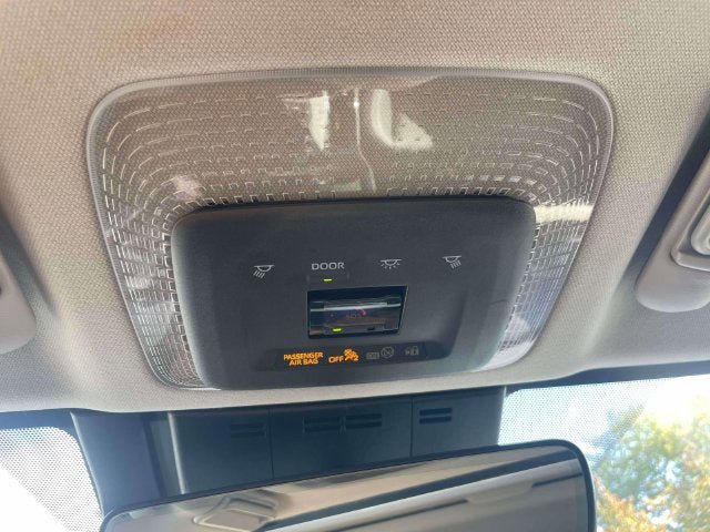 Used 2023 Toyota Prius XLE AWD/4WD image 32