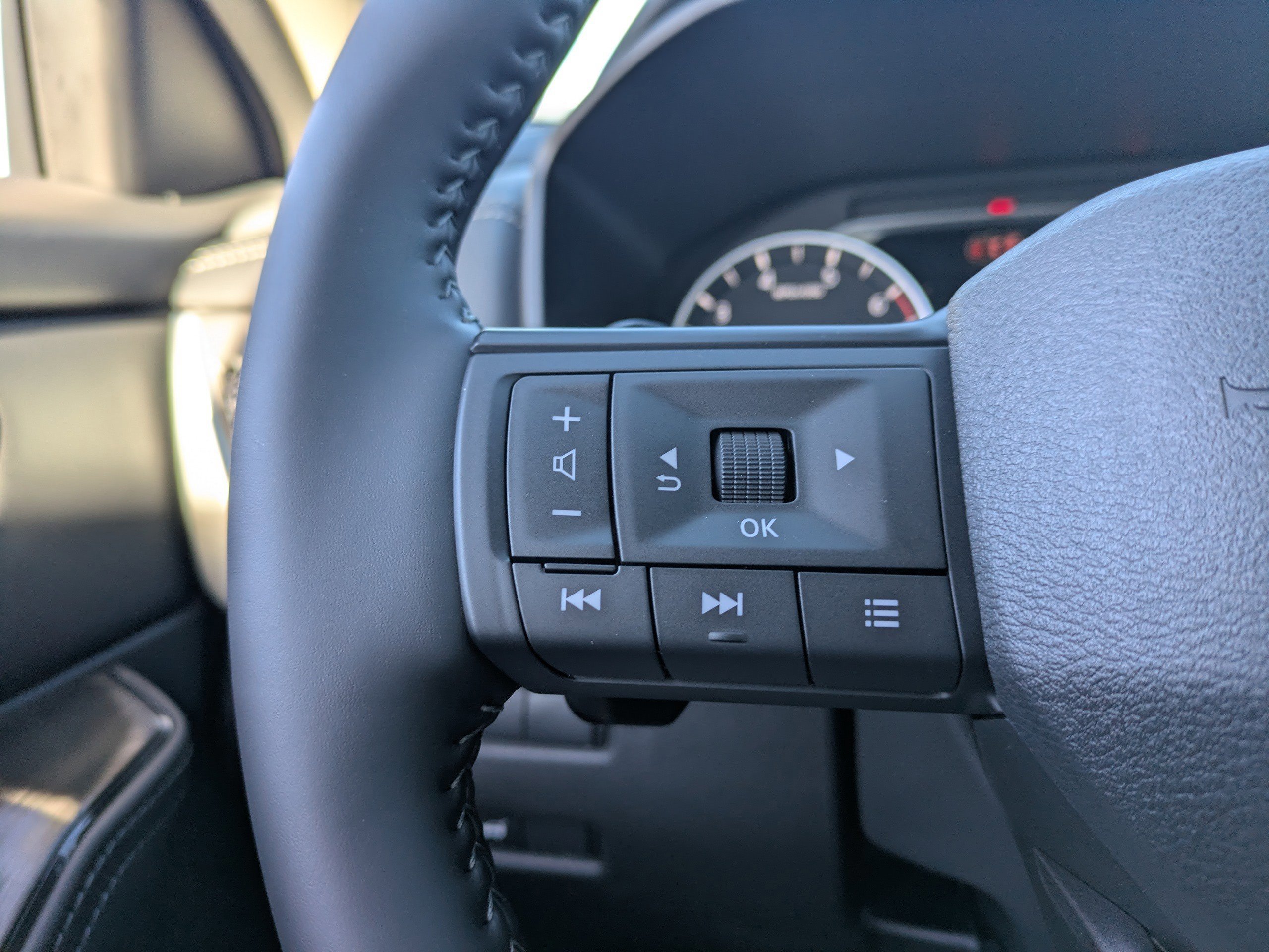 New 2026 Nissan Rogue SV image 12