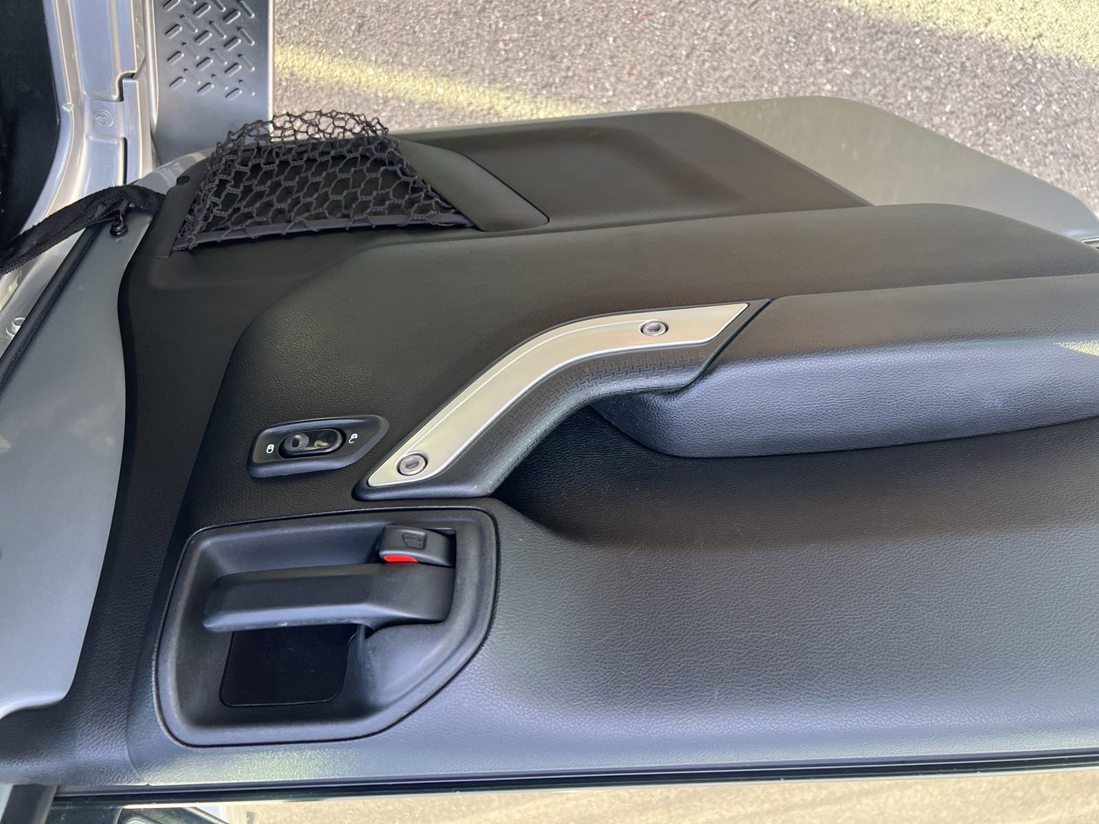 Used 2015 Jeep Wrangler Unlimited Sahara w/ Connectivity Group image 19