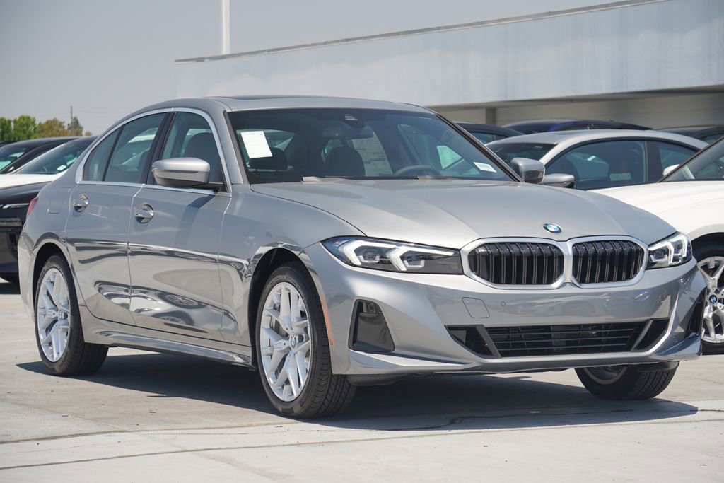 Used 2025 BMW 330i xDrive Sedan AWD/4WD image 3